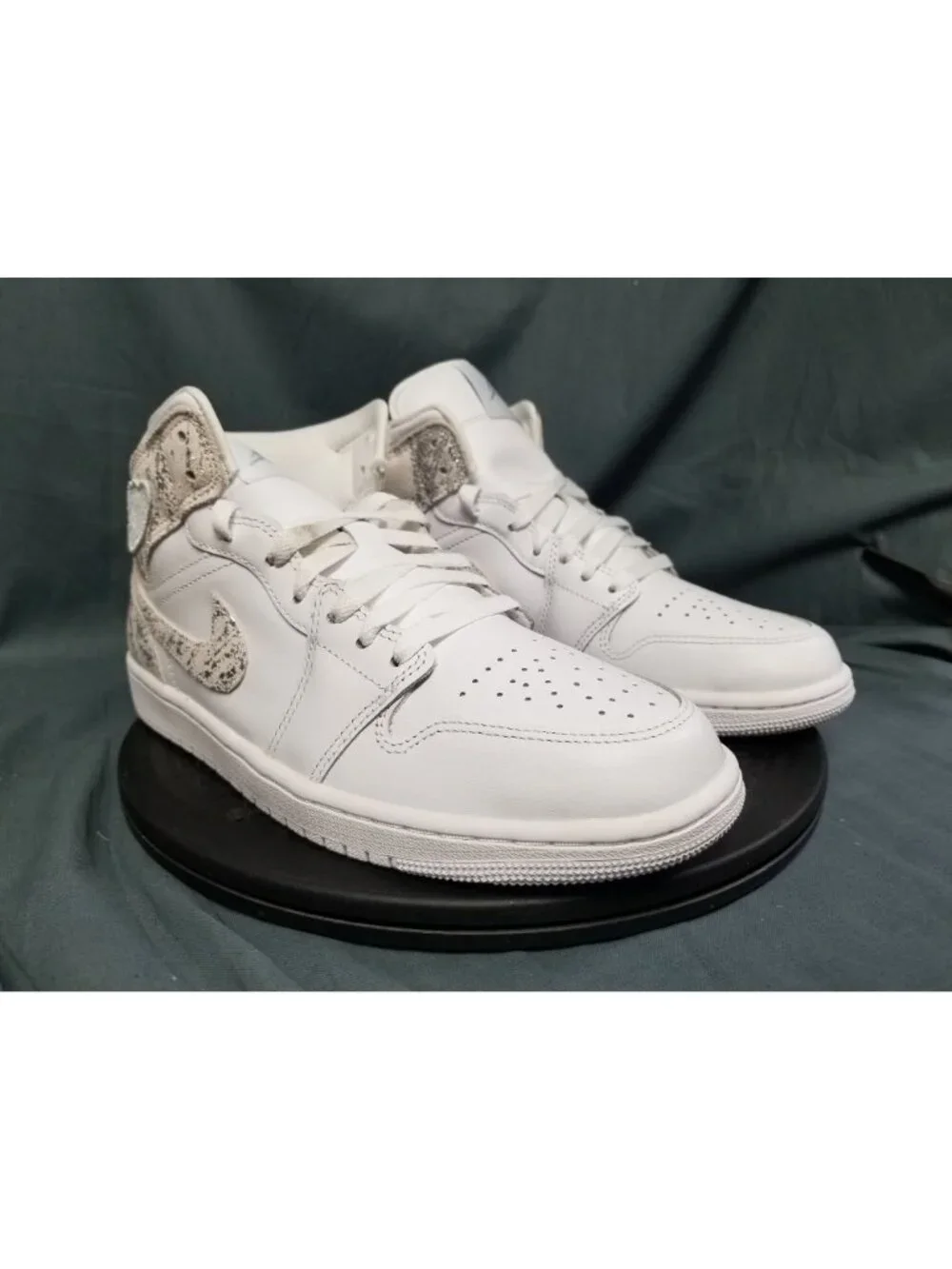 Air Jordan 1 Mid SE Distressed White Field Silver IR 2271 100 New Size 8 NO BOX